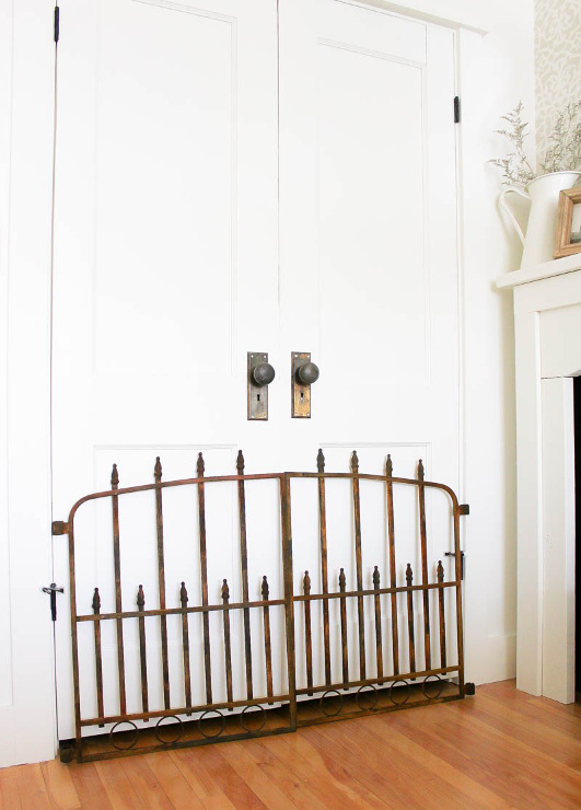 DIY Rusted Antique Gate