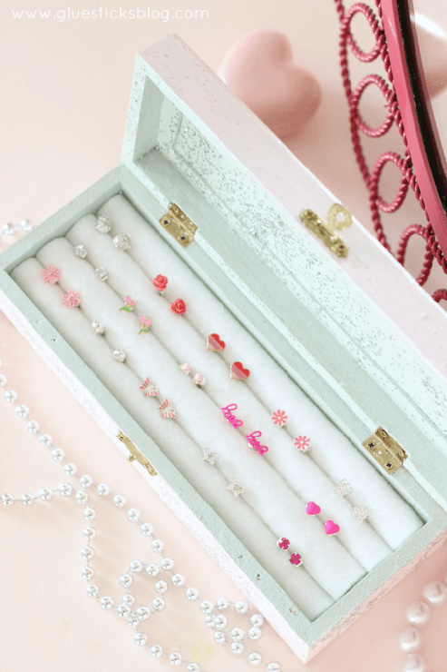 DIY Earring Storage Box