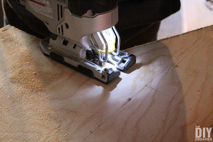 How to make a 3D Wood Christmas Tree - The DIY Dreamer