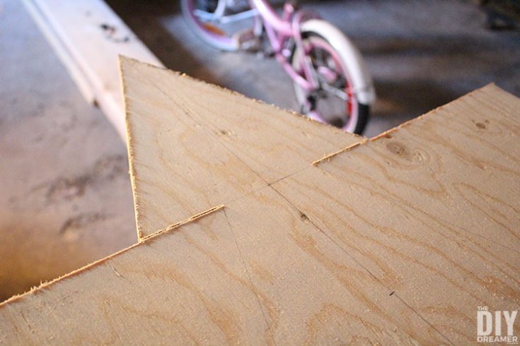 How to make a 3D Wood Christmas Tree - The DIY Dreamer