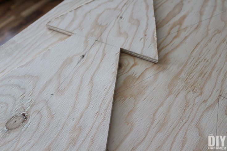How to make a 3D Wood Christmas Tree - The DIY Dreamer